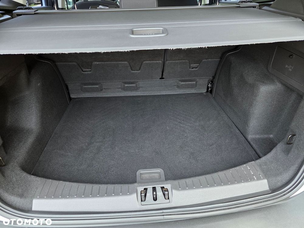 Ford Kuga - 16