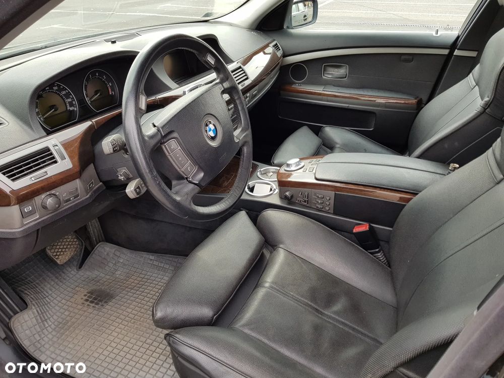 BMW Seria 7 - 12
