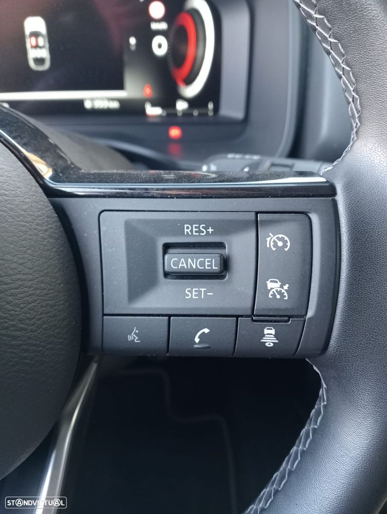 Nissan Qashqai 1.3 DIG-T N-Connecta LED - 16