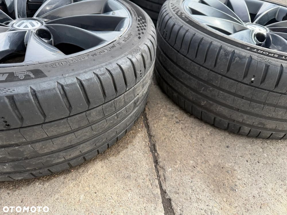 VW Scirocco 2,0 TDI alufelgi z oponami 235/40/18 - 9