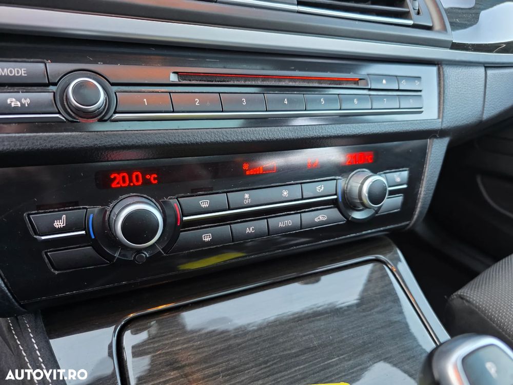 BMW Seria 5 520d Sport-Aut. - 21