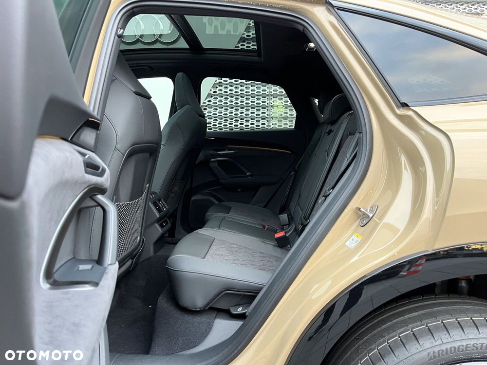 Audi Q5 Sportback - 13