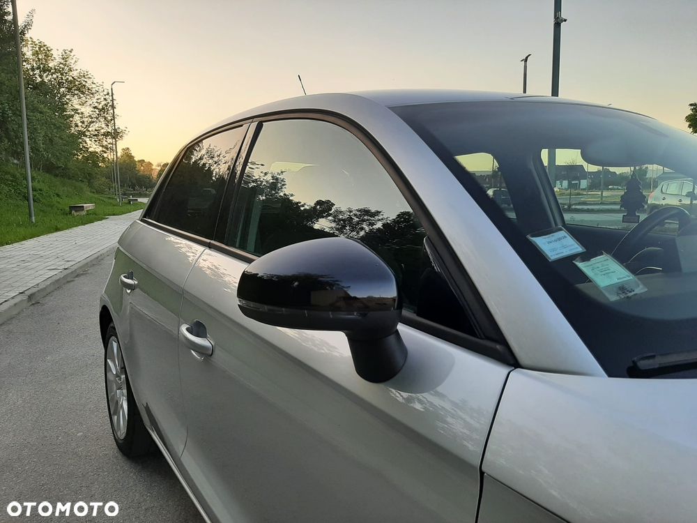 Audi A1 Sportback 1.6 TDI S tronic Ambition - 15