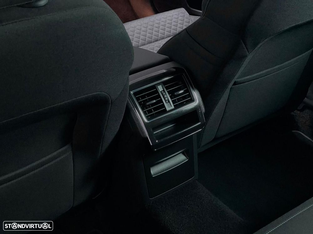 Skoda Superb Break 2.0 TDI Style DSG - 28