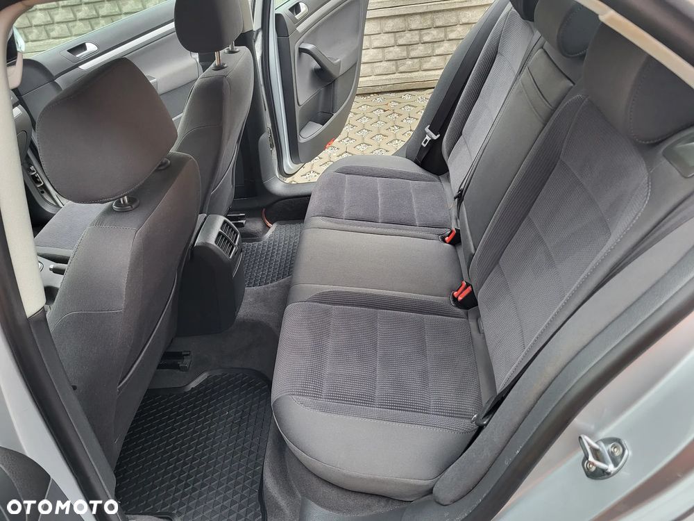 Volkswagen Jetta 1.9 TDI Comfortline - 6