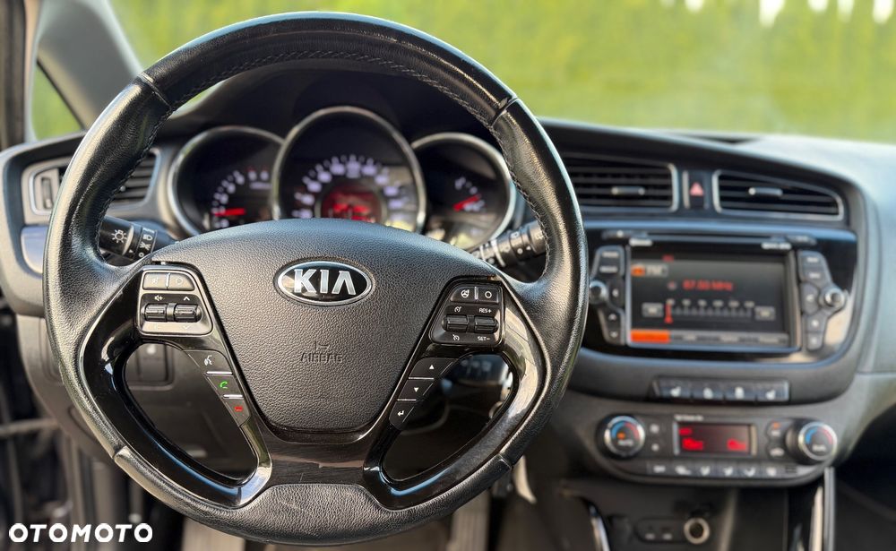 Kia Ceed 1.6 CRDi 128 ISG Platinum Edition - 10