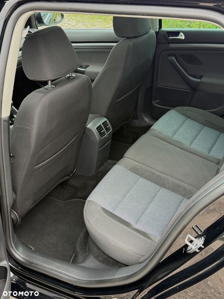 Volkswagen Golf 1.6 TDI DPF Style - 19