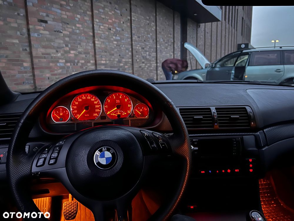 BMW Seria 3 320i - 12
