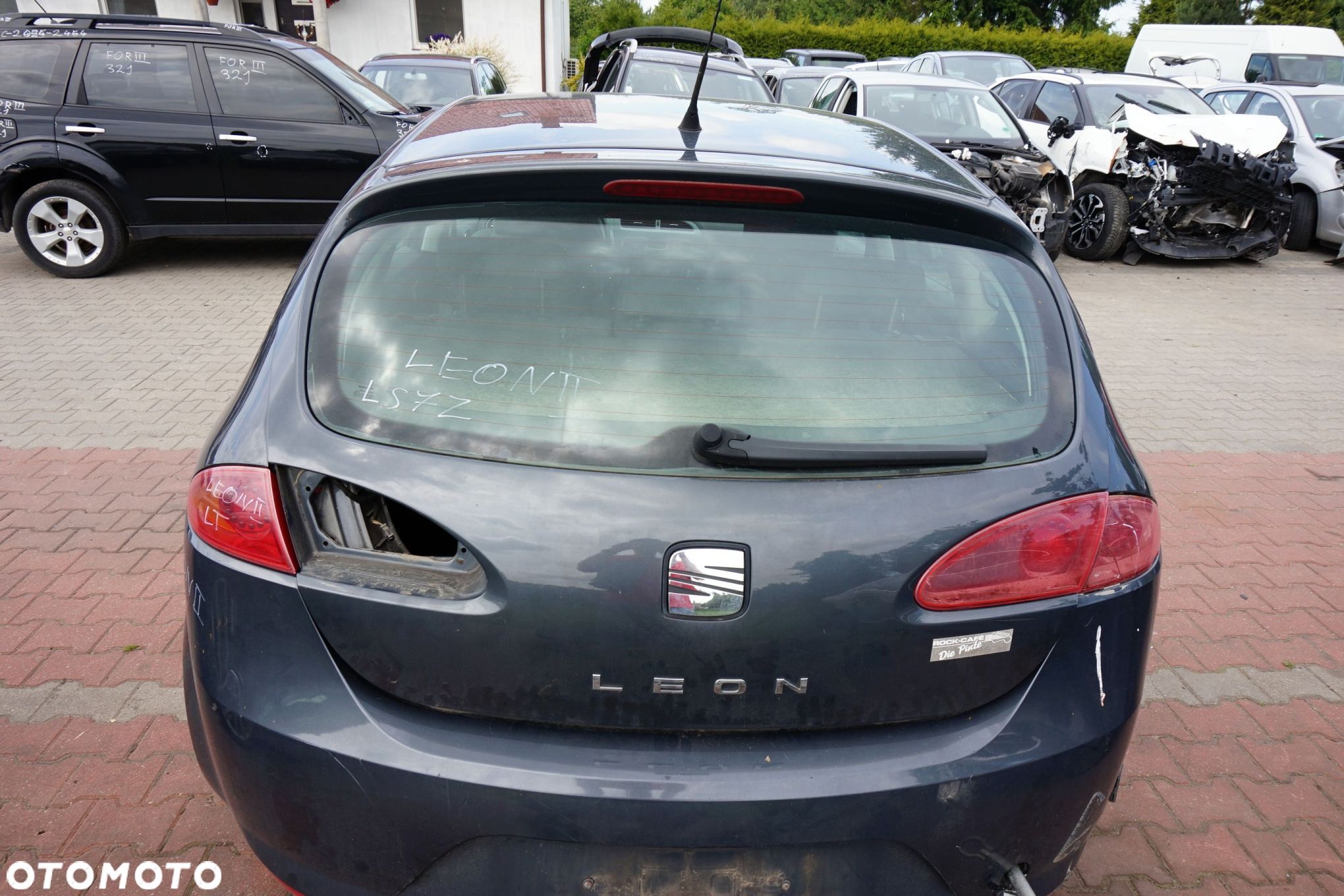 KLAPA BAGAŻNIKA TYLNA LEON II 1P1 5D HB LS7Z  CZARNY SEAT 2005-2009 - 1