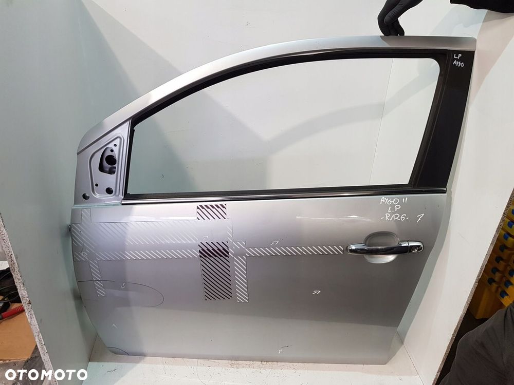 DRZWI LEWE LEWY PRZÓD TOYOTA AYGO II