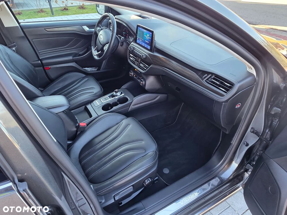 Ford Focus ver-1-5-ecoboost-start--stopp--system-vignale - 15