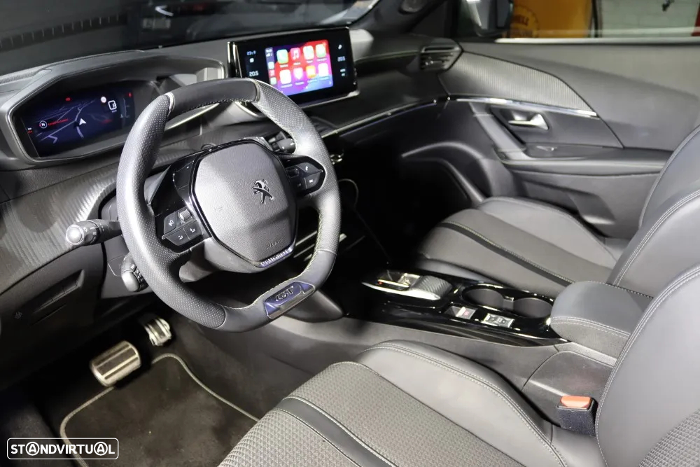 Peugeot 2008 1.2 PureTech GT EAT8 - 8