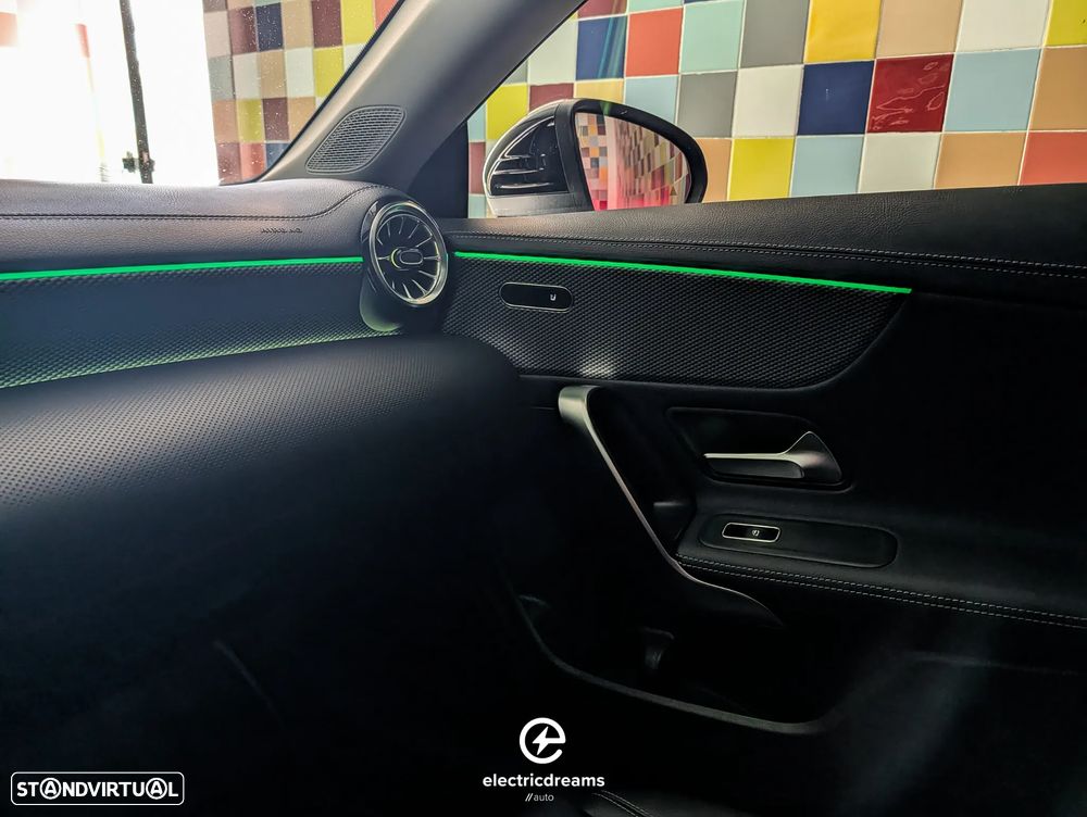 Mercedes-Benz CLA 250 e 8G-DCT Progressive Line Advanced - 24