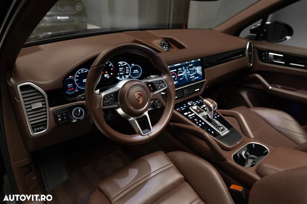 Porsche Cayenne - 20