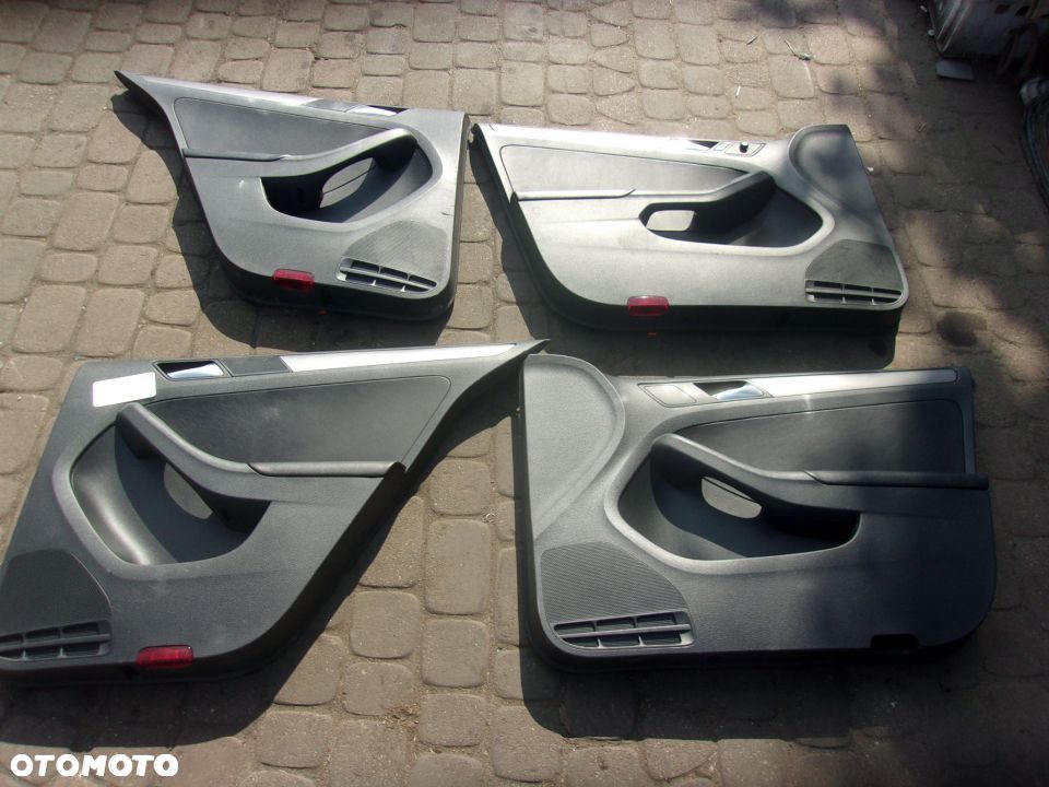 VW JETTA 11- 5C6 BOCZKI DRZWI KOMPLET - 1