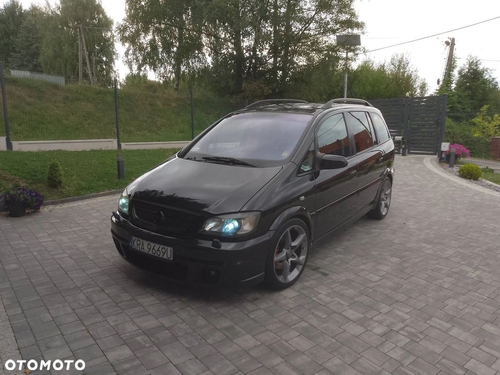 Opel Zafira - 1