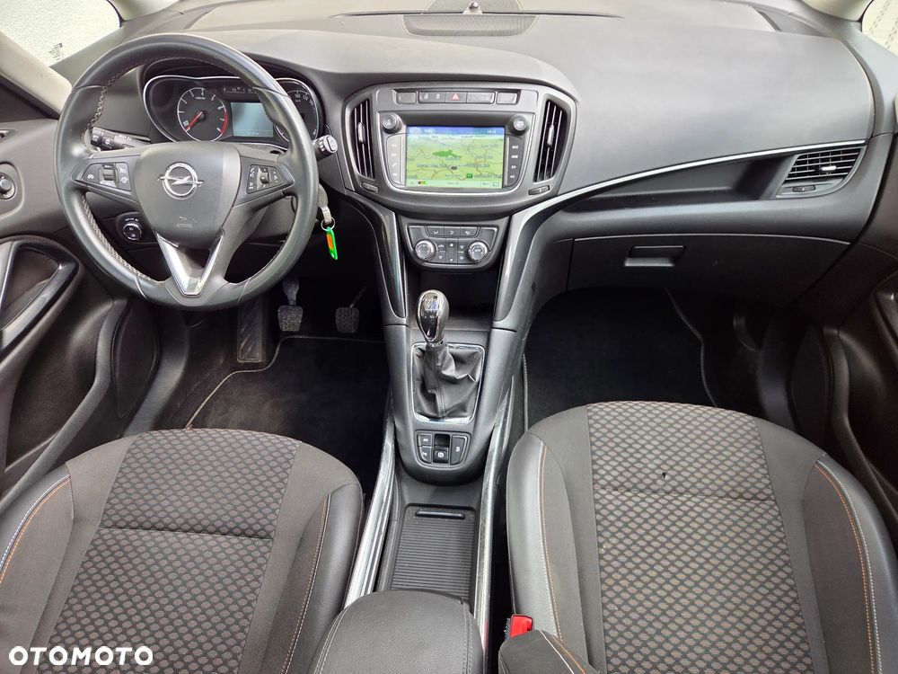 Opel Zafira - 9