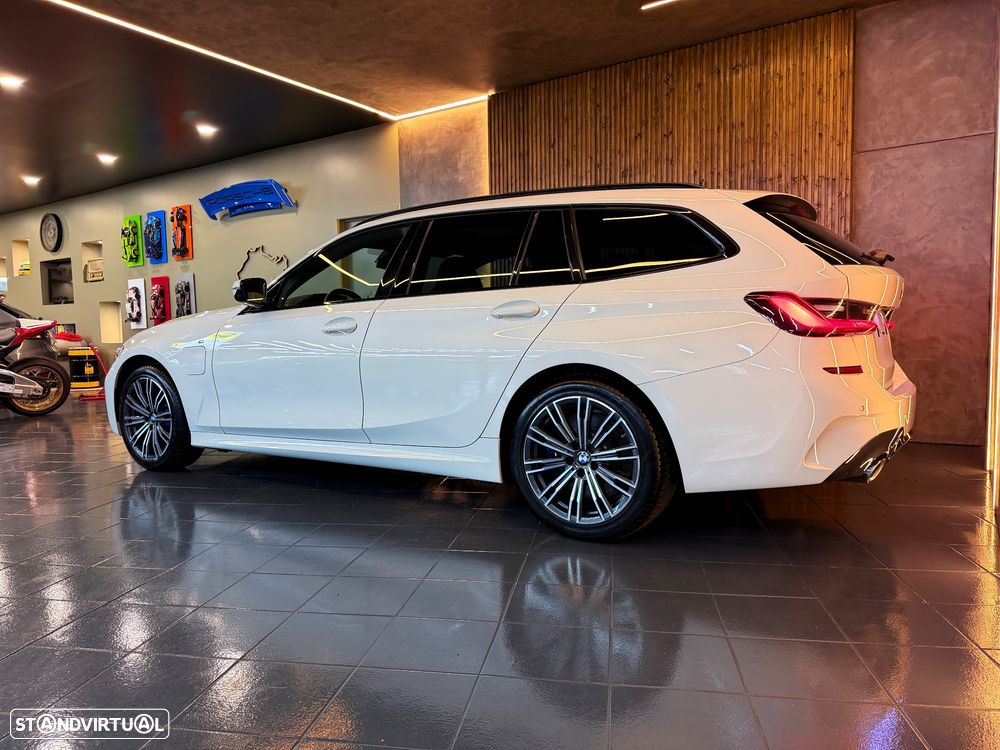 BMW 330 e Touring Aut. M Sport - 3