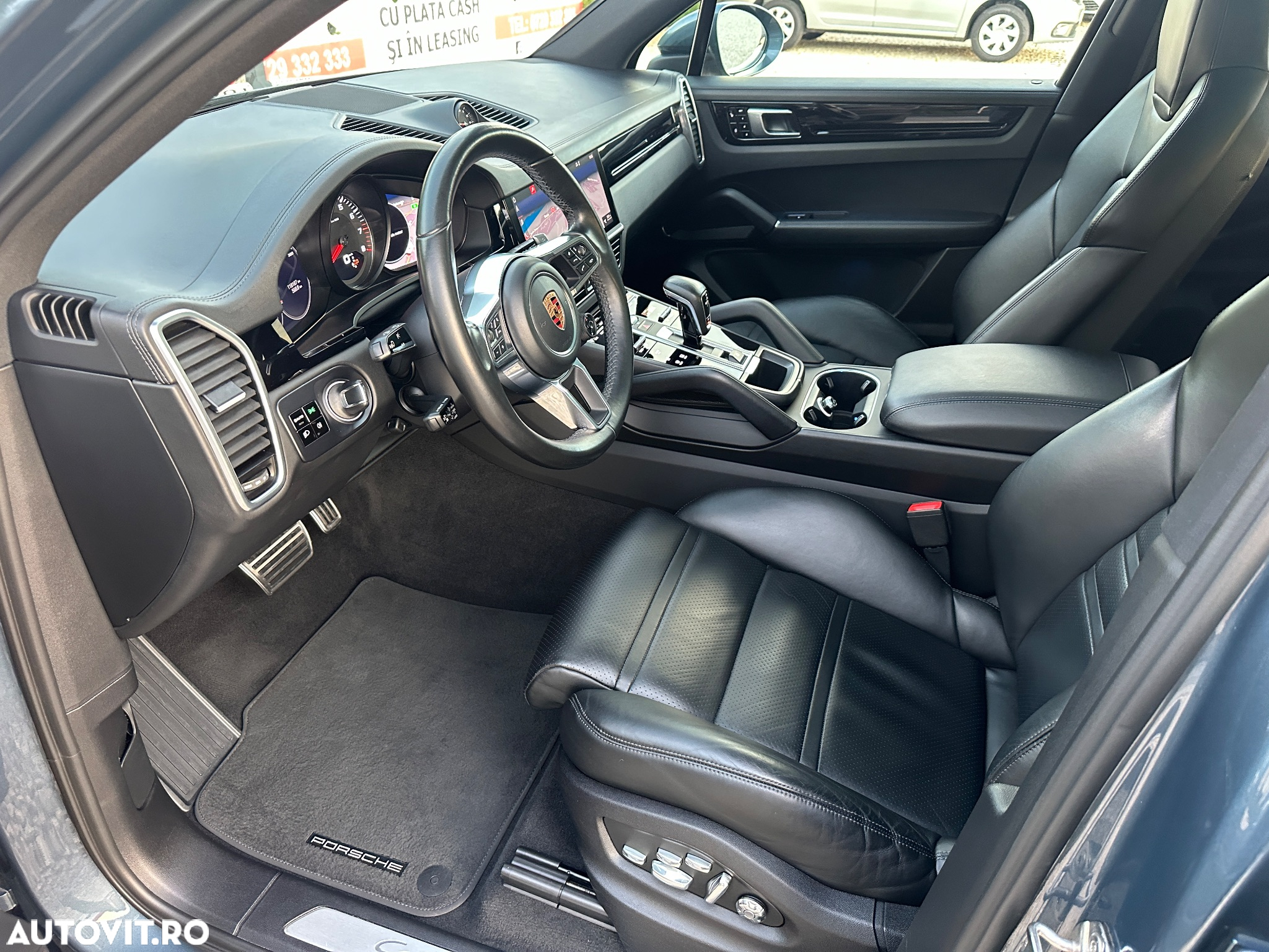 Porsche Cayenne - 26
