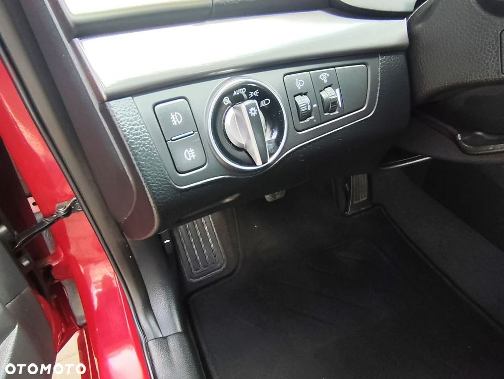 Hyundai i40 i40cw 1.7 CRDi Fifa World Cup Edition - 12