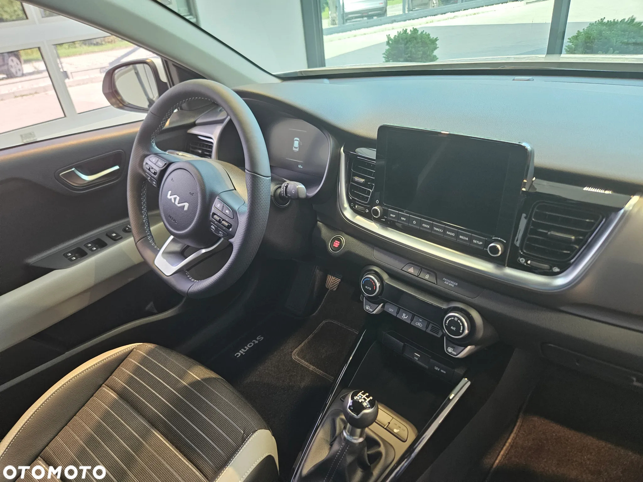 Kia Stonic 1.2 M - 8