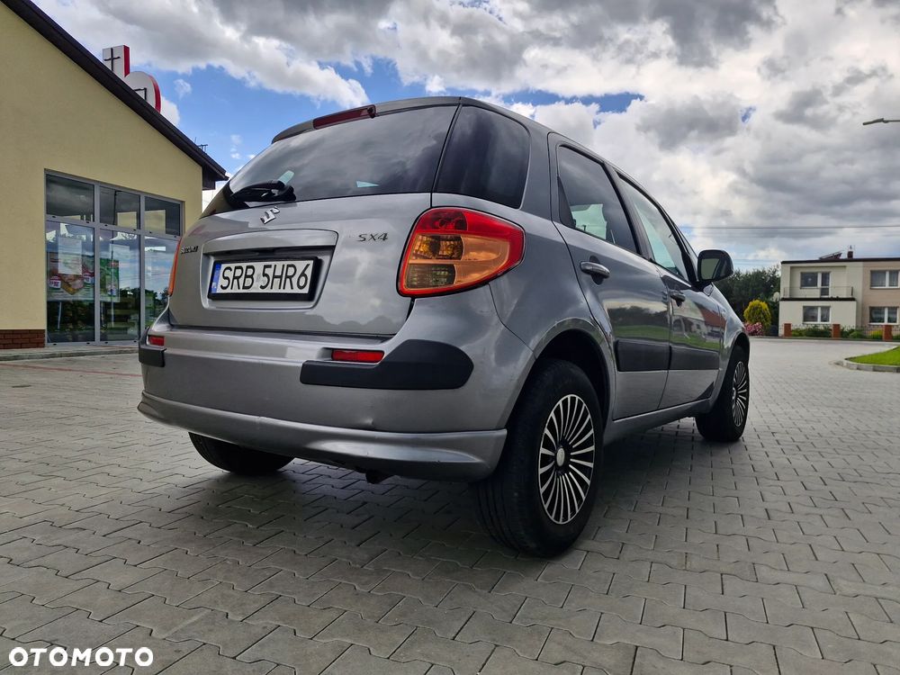Suzuki SX4 1.5 - 10