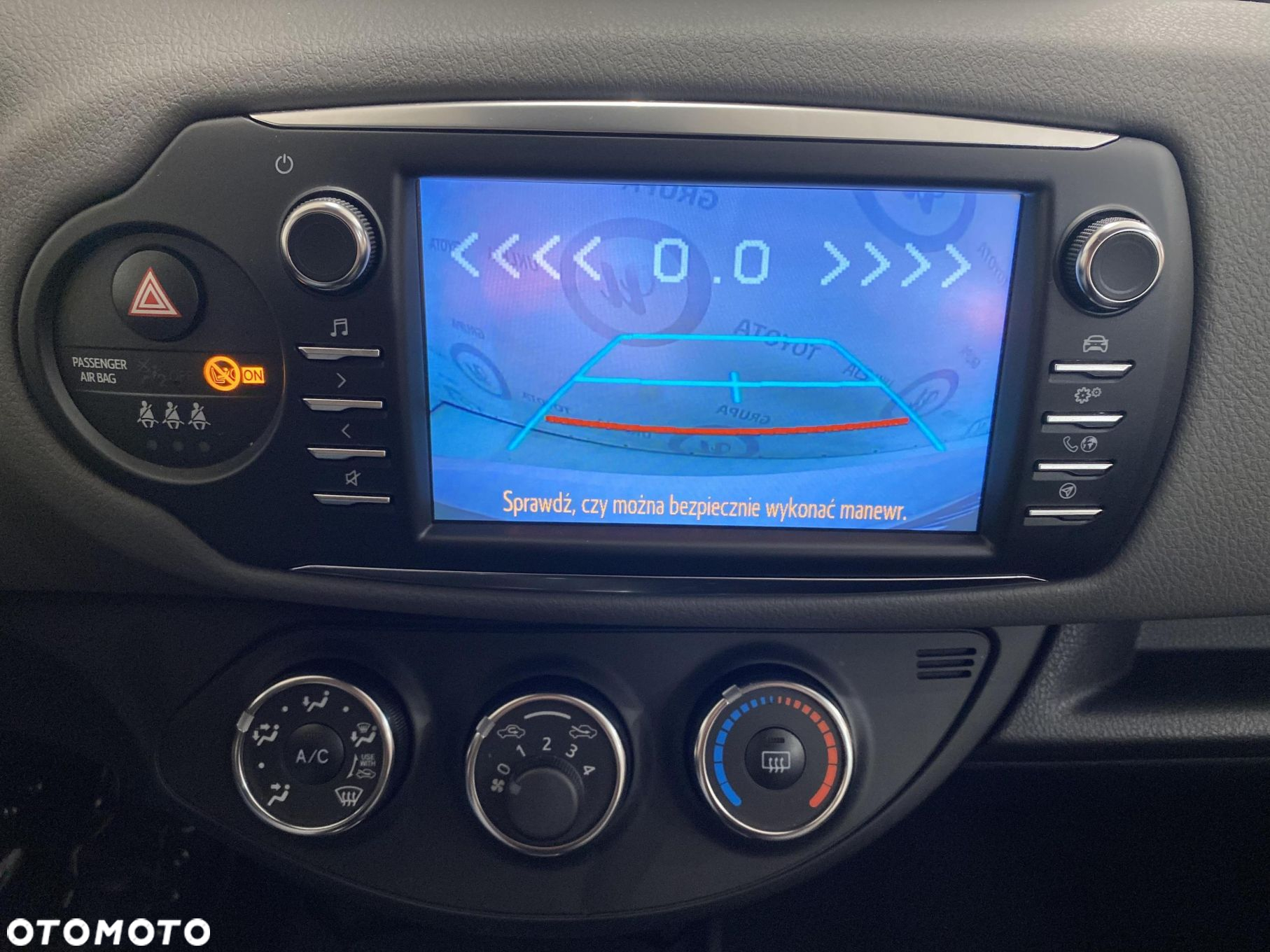 Toyota Yaris - 17