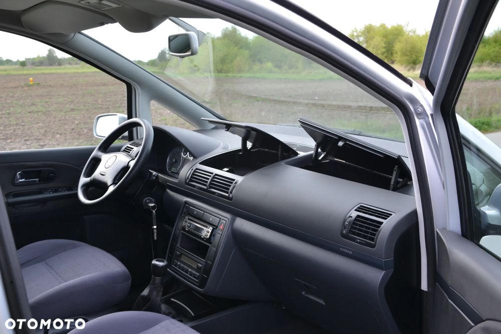 Seat Alhambra 2.0i Comfort - 32