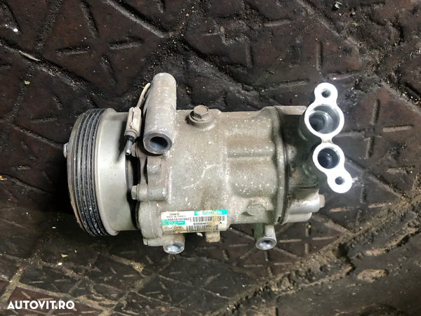 Compresor clima AC Renault Clio Thalia 2011 1.2 benzina