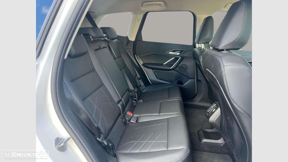 BMW iX1 eDrive20 - 21