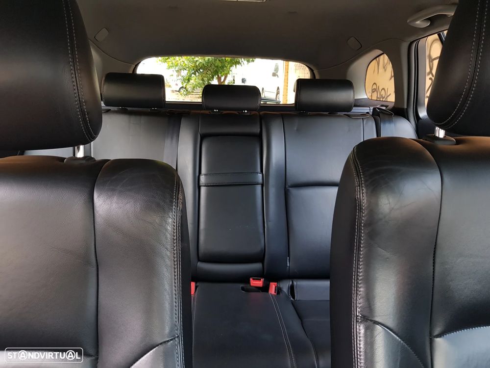 Toyota Avensis 2.0 D-4D Exclusive +Pele+GPS — fotografia 33