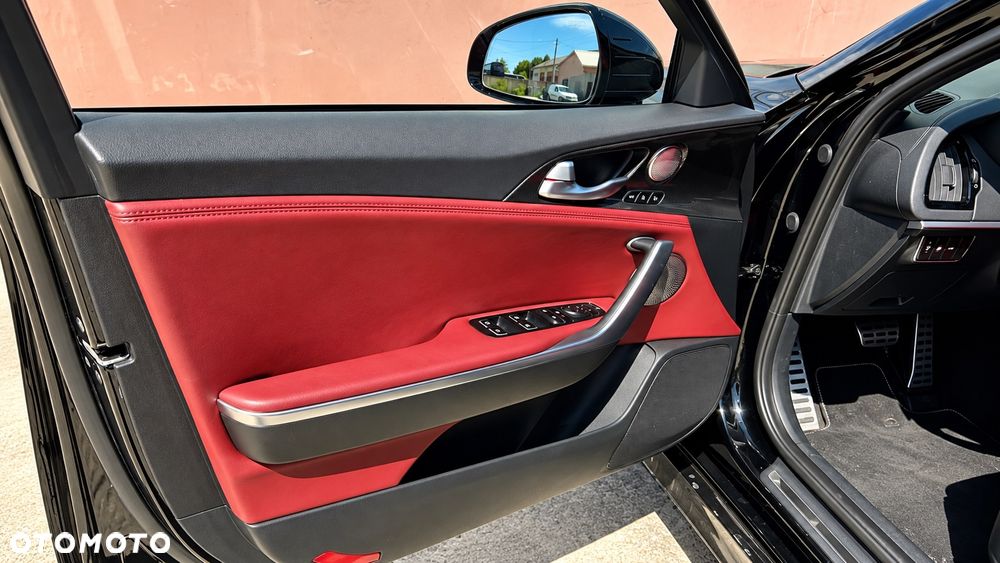 Kia Stinger - 13