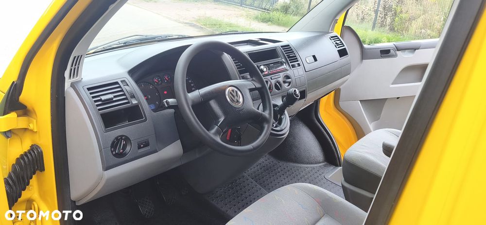Volkswagen TRANSPORTER T5 - 29