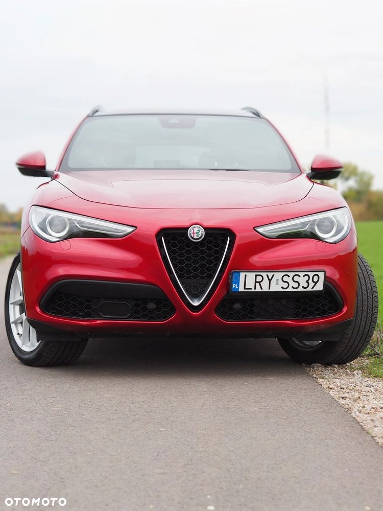 Alfa Romeo Stelvio 2.0 Turbo 16V AT8-Q4 Ti - 10