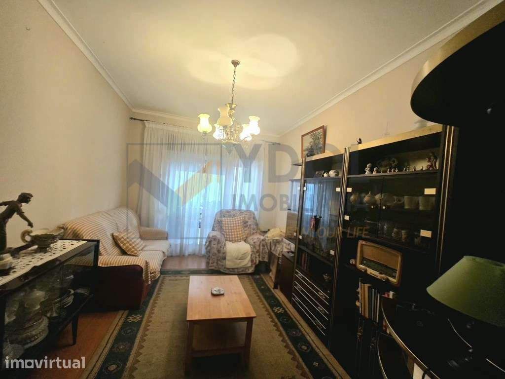 Apartamento T2 Semi-remodelado junto ao Hospital do Barreiro - Grande imagem: 4/15