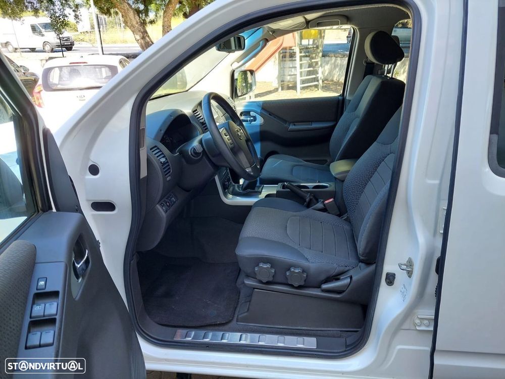 Nissan Navara 2.5 dCi CD SE 4WD - 14