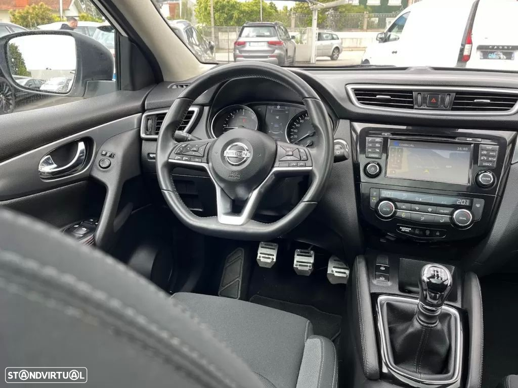 Nissan Qashqai 1.5 dCi N-Connecta 18 - 11