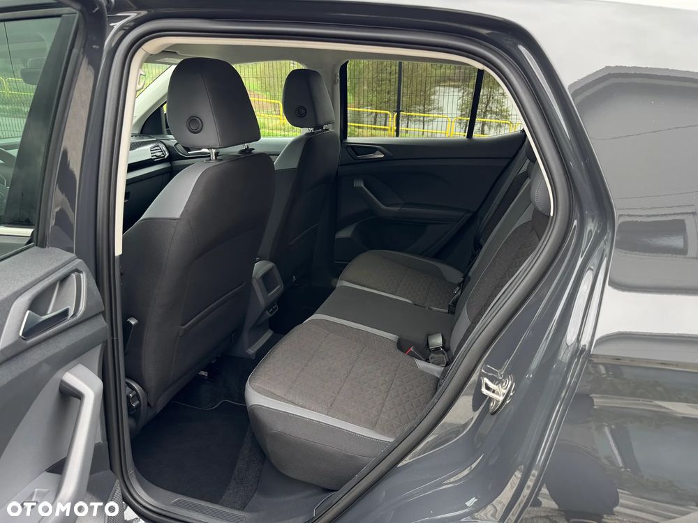 Volkswagen T-Cross - 16