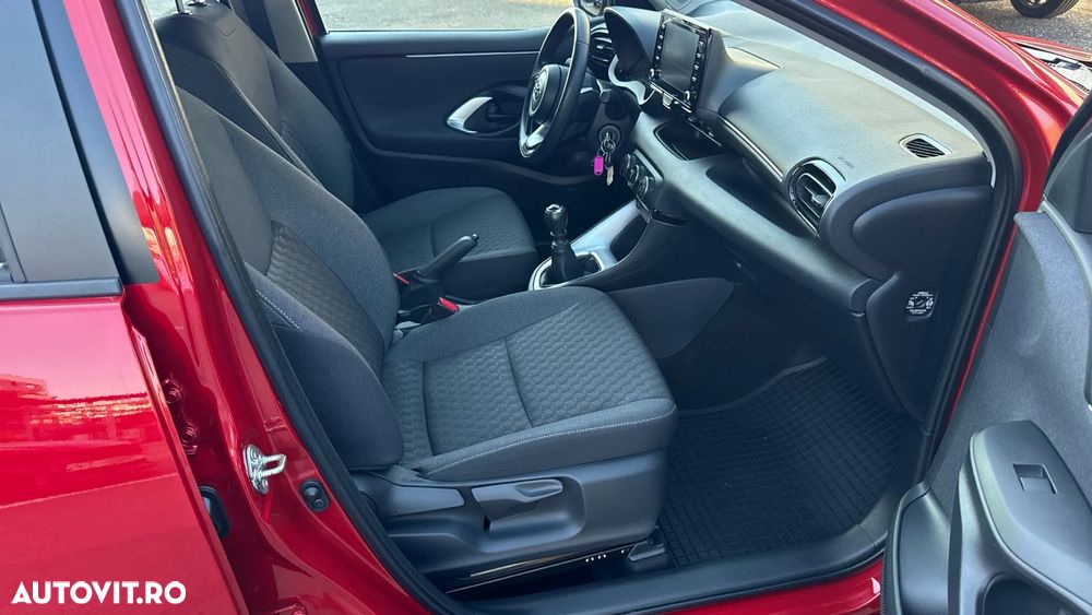 Toyota Yaris 1.5 L Dynamic - 28