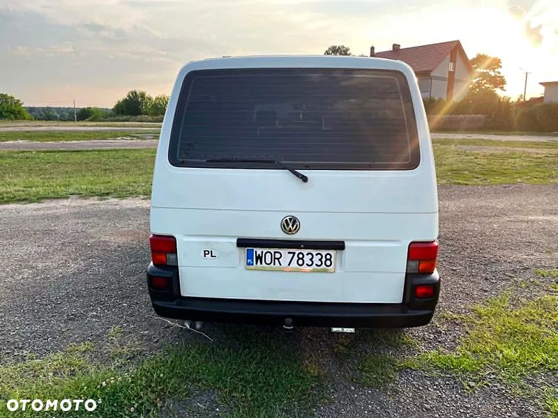 Volkswagen Transporter L - 12