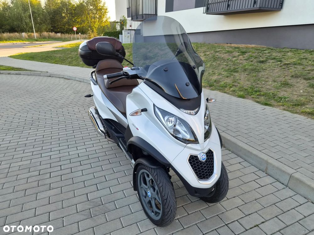 Piaggio MP-3 - 25