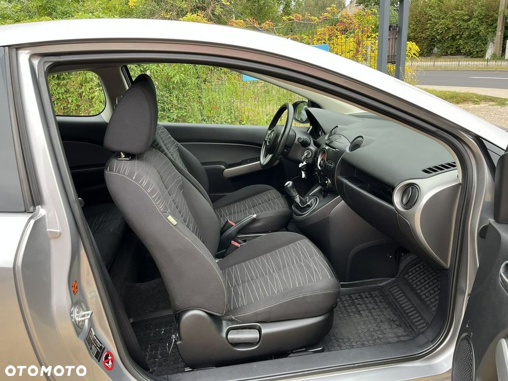 Mazda 2 - 22