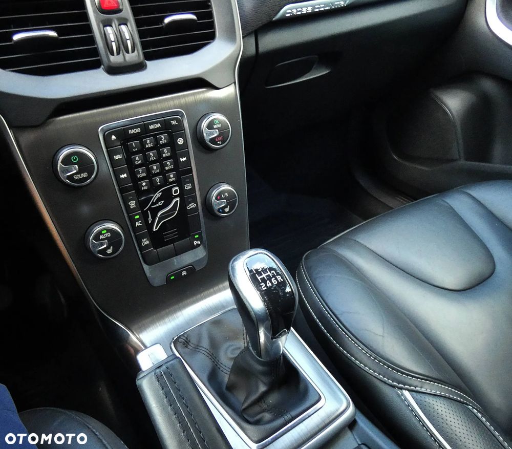 Volvo V40 Cross Country D2 Drive-E Summum - 35