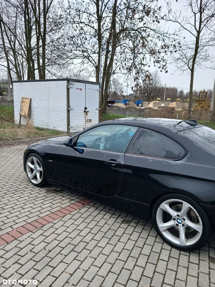 BMW Seria 3 335d Edition Exclusive - 16