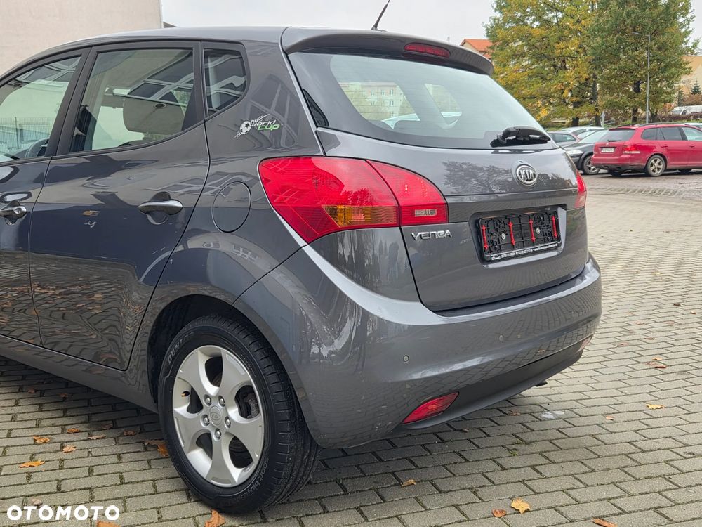 Kia Venga 1.4 CVVT Fifa World Cup Edition - 13