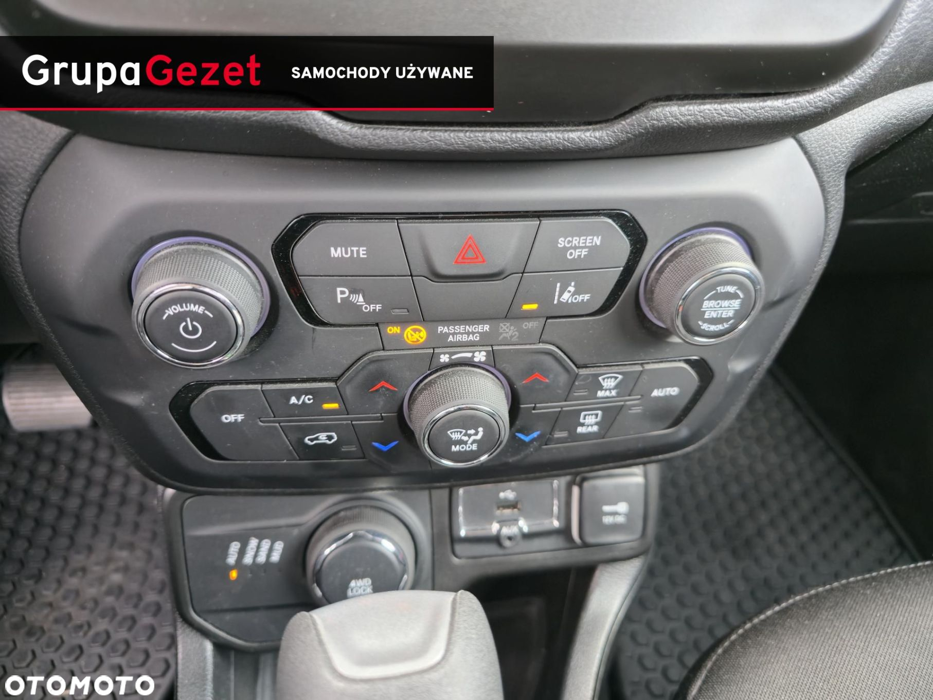 Jeep Renegade 1.3 GSE T4 Turbo Upland 4x4 S&S - 20