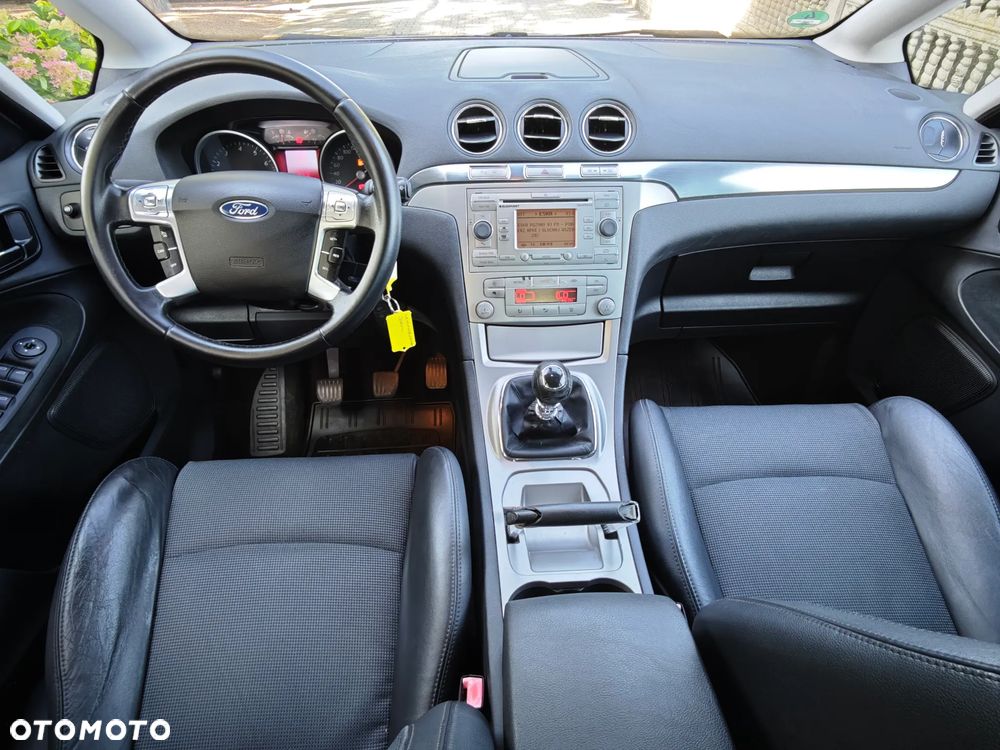 Ford S-Max 2.5 Titanium - 21