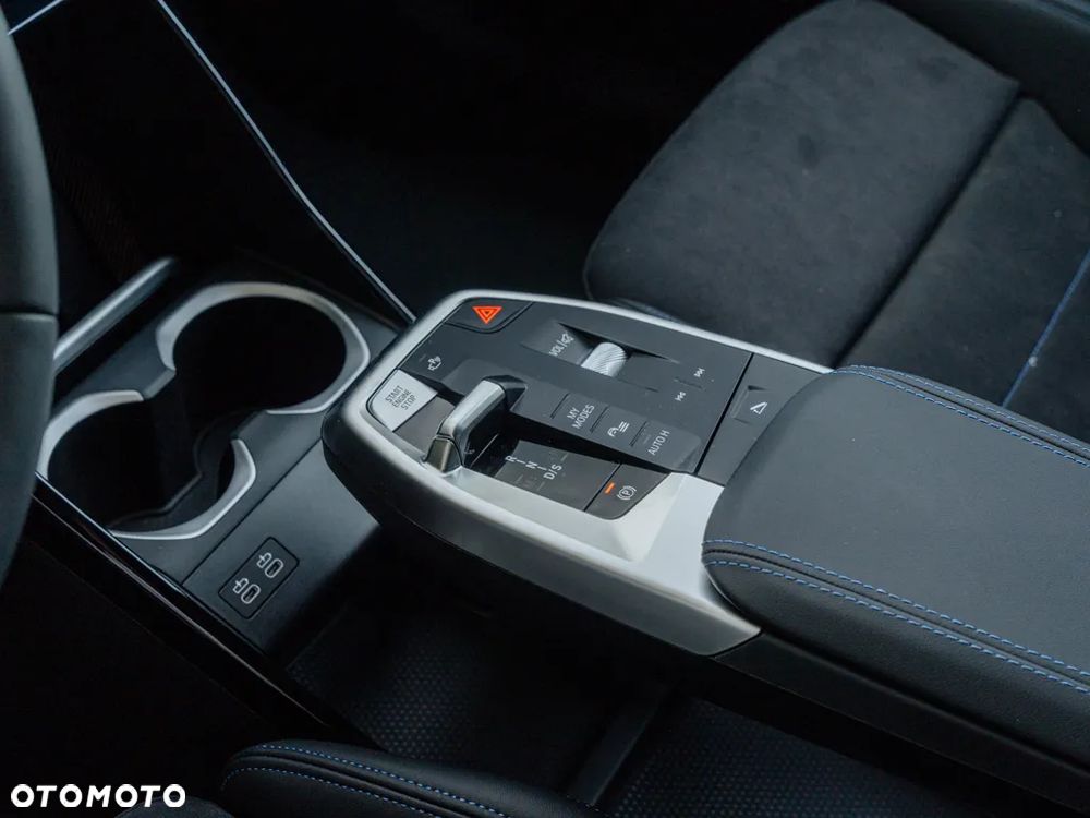 BMW X1 sDrive18d - 14