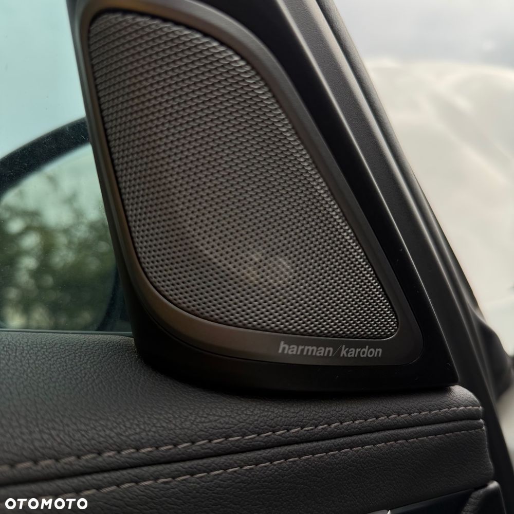 BMW Seria 7 740Li - 23