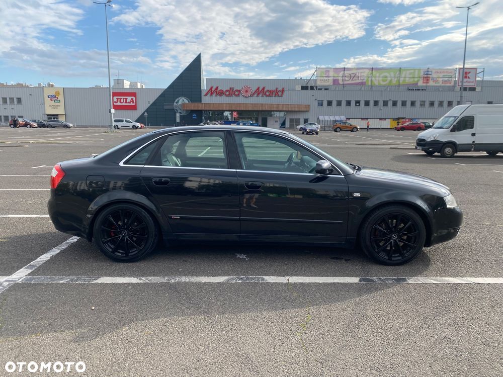 Audi A4 Limousine - 9